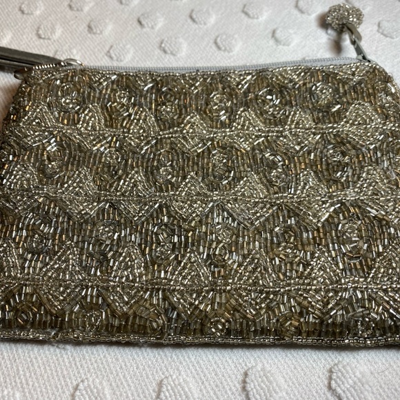 Vintage AMANDA SMITH Silver Beaded Clutch Wristlet - Picture 12 of 16